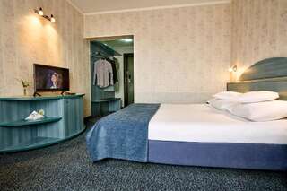 Отель Continental Forum Oradea Орадя Двухместный номер эконом-класса с 1 кроватью-1